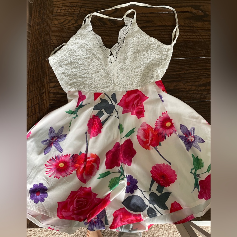 Adorable floral romper!